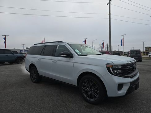 New 2025 Ford Expedition Max Platinum w/ Stealth Performance Package image 3