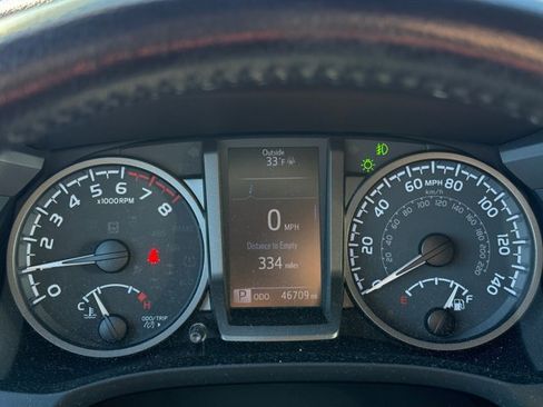 Certified 2020 Toyota Tacoma TRD Sport image 31