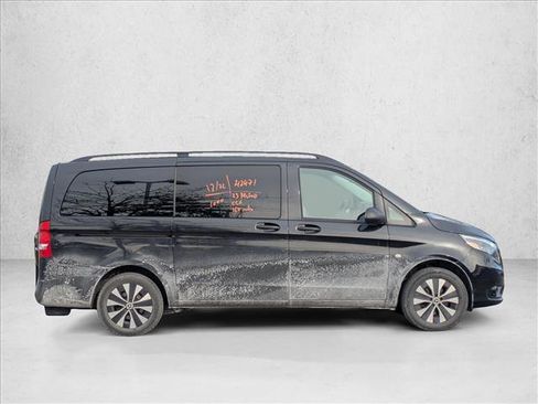 Used 2023 Mercedes-Benz Metris Passenger image 4