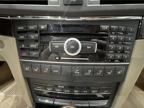 Used 2011 Mercedes-Benz E 550 E 550 w/ Premium 2 Pkg image 41