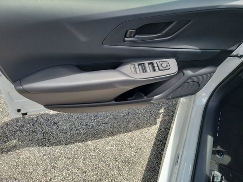 New 2026 Toyota Prius Plug-In Hybrid FWD image 19