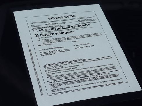 Used 2023 Jeep Renegade Latitude w/ Sun & Fun Group image 50