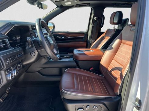 Used 2024 GMC Yukon XL Denali Ultimate AWD/4WD image 21