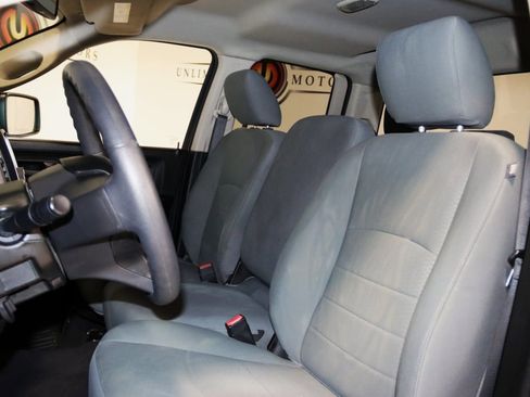 Used 2018 RAM 1500 Express image 34