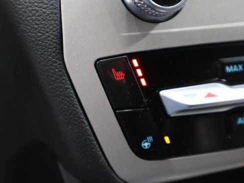 Certified 2023 Ford Explorer XLT w/ Equipment Group 202A image 5