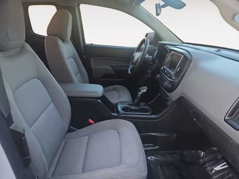 Used 2022 Chevrolet Colorado W/T w/ WT Convenience Package AWD/4WD image 15