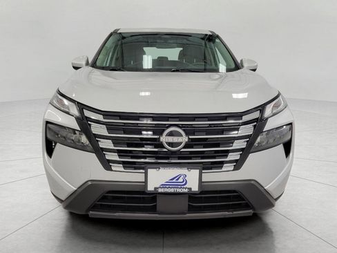 Used 2025 Nissan Rogue SV image 13