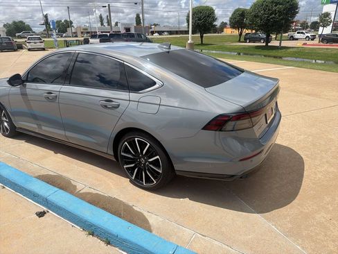 Used 2024 Honda Accord Touring image 12