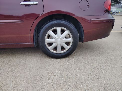 Used 2006 Buick LaCrosse CXL w/ Driver Confidence Package image 9