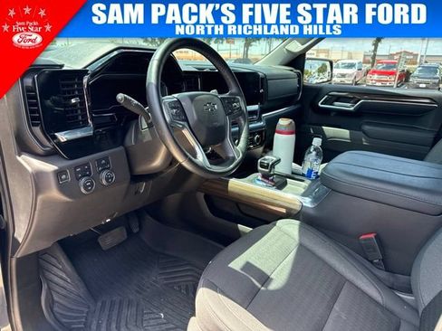 Used 2023 Chevrolet Silverado 1500 LT Trail Boss w/ Protection Package AWD/4WD image 6