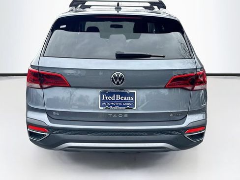 Used 2022 Volkswagen Taos SE FWD image 7