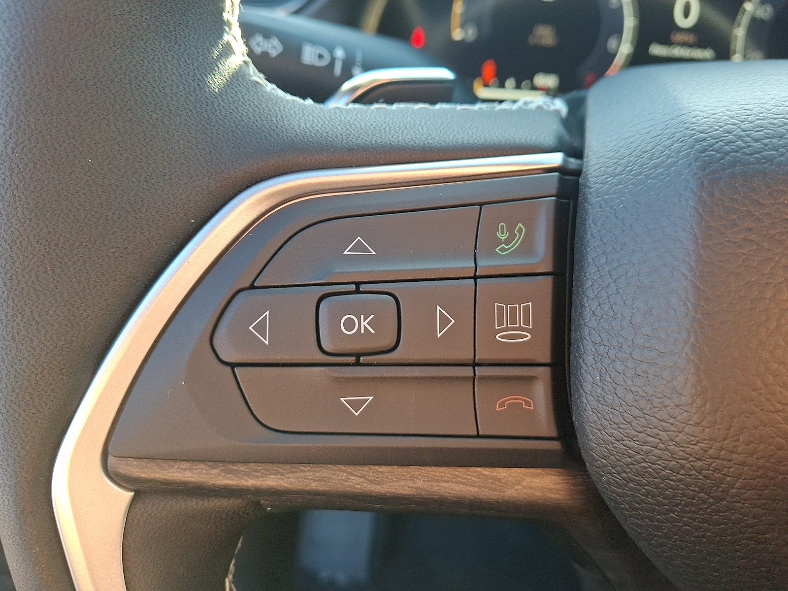 New 2026 Jeep Grand Cherokee Altitude AWD/4WD image 16