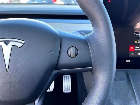 Used 2023 Tesla Model 3 Performance image 23