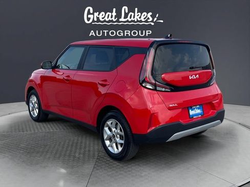 Used 2024 Kia Soul S FWD image 3
