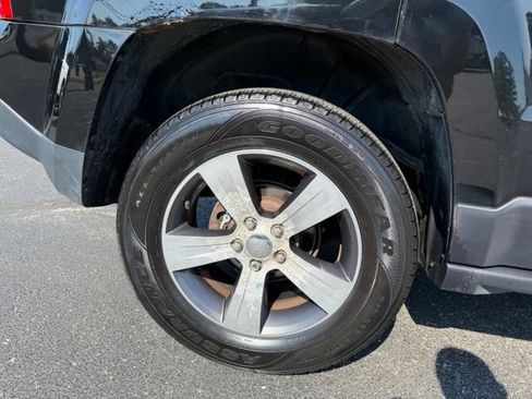 Used 2016 Jeep Patriot High Altitude AWD/4WD image 19