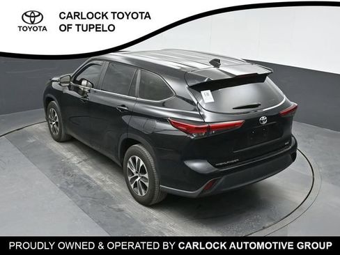Used 2023 Toyota Highlander XLE image 40
