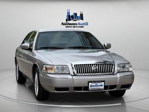 Used 2010 Mercury Grand Marquis LS RWD image 2