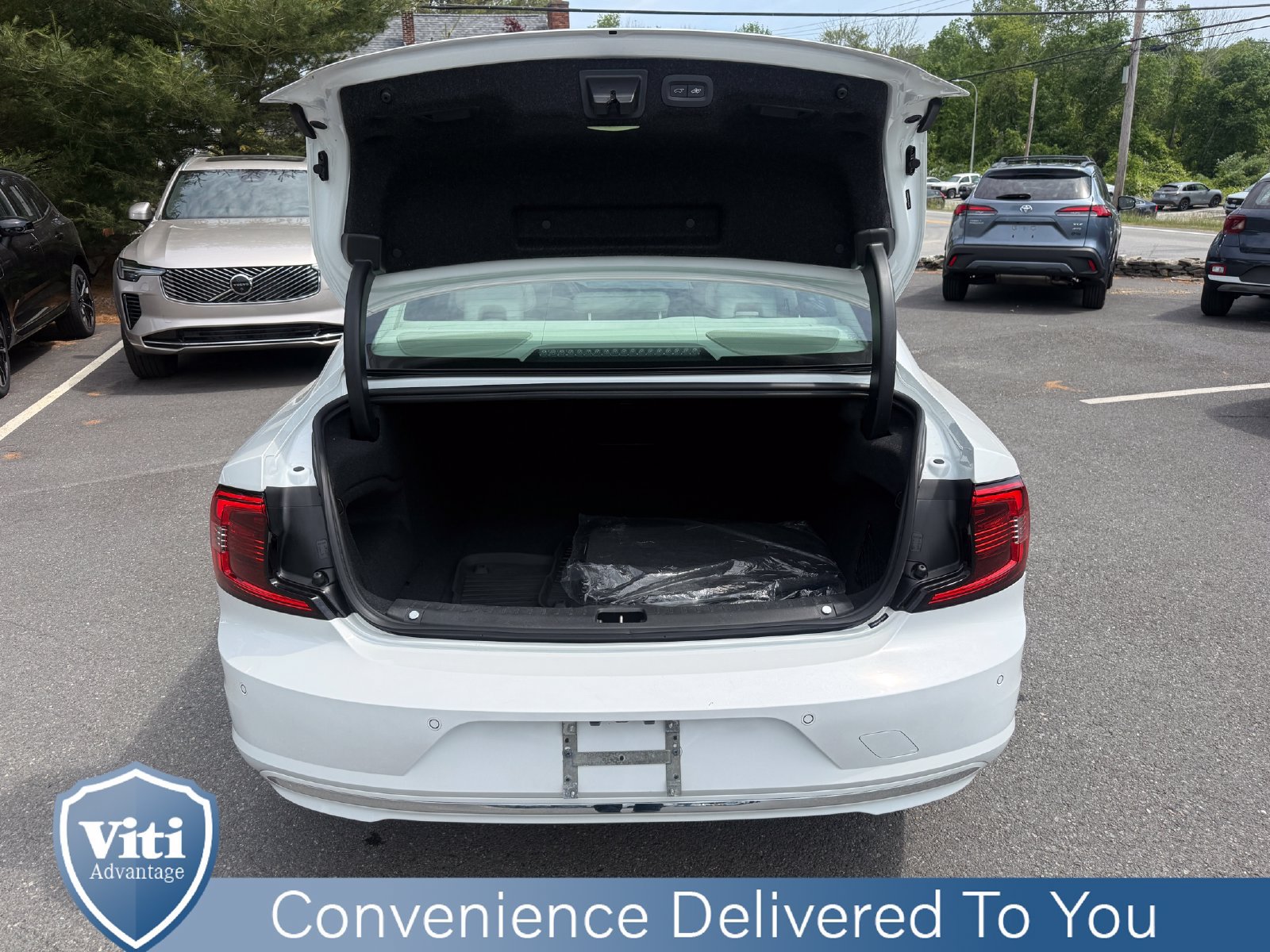 Certified 2023 Volvo S90 B6 Ultimate w/ Protection Package Premier AWD/4WD image 23