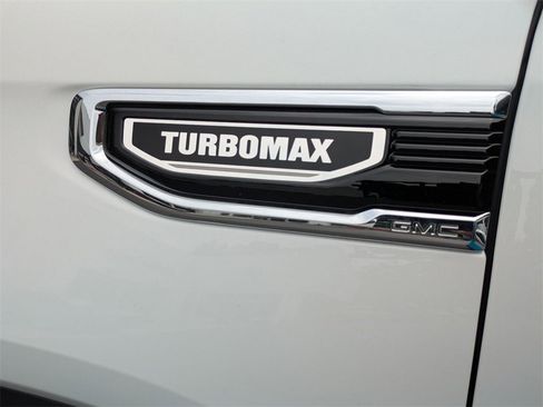 New 2025 GMC Sierra 1500 SLE w/ Preferred Package image 26