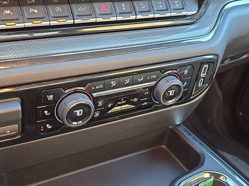 Used 2024 Chevrolet Silverado 1500 ZR2 w/ Technology Package image 19