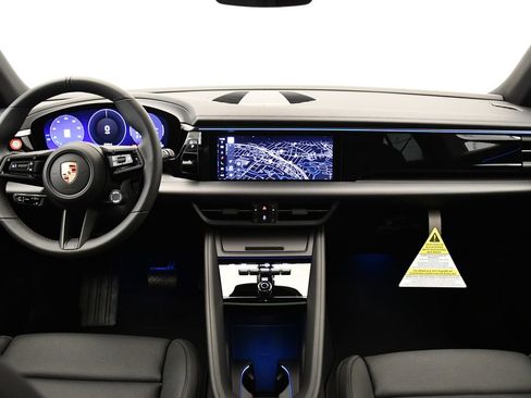 Certified 2025 Porsche Macan Electric image 20