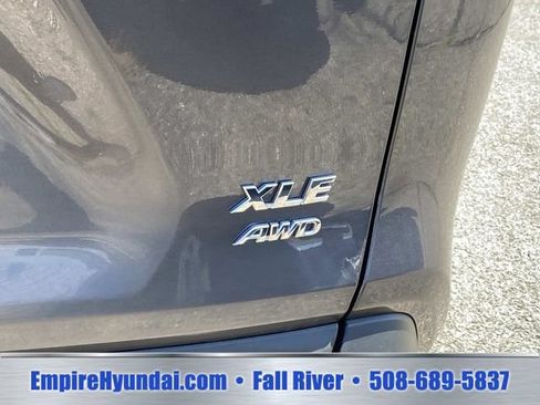 Used 2025 Toyota RAV4 XLE AWD/4WD image 5