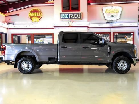 Used 2023 Ford F350 XL w/ 360-Degree Camera Package AWD/4WD image 9