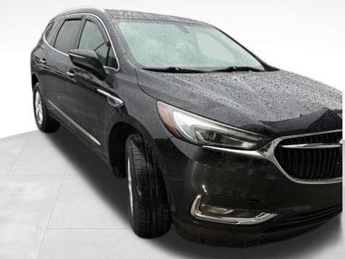 Used 2018 Buick Enclave Essence w/ Trailering Package FWD image 5