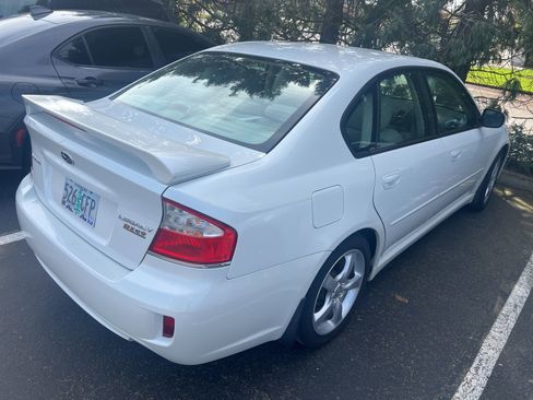 Used 2009 Subaru Legacy 2.5i Limited image 4