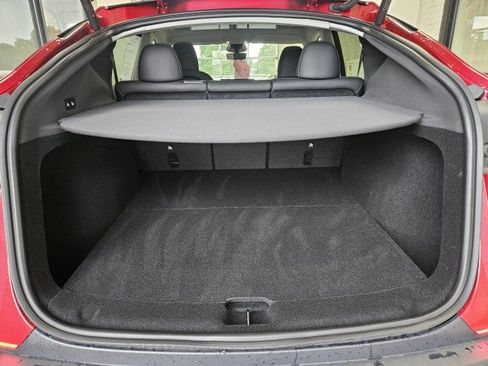 Used 2026 Tesla Model Y 2WD image 9
