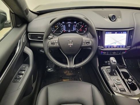 Used 2023 Maserati Levante GT image 14