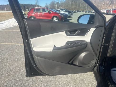 Used 2023 Hyundai Kona SEL image 23