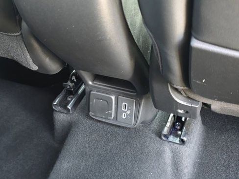 Used 2021 Chevrolet TrailBlazer ACTIV w/ Sun and Liftgate Package image 33