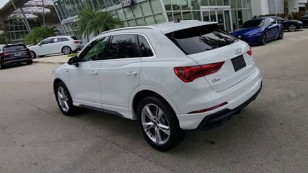Certified 2024 Audi Q3 2.0T Premium w/ Convenience Package AWD/4WD image 6