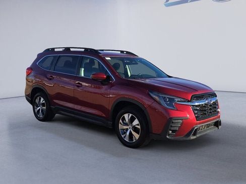 Used 2024 Subaru Ascent Premium w/ Convenience Package image 7