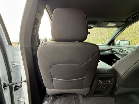 Used 2023 Chevrolet Traverse LT w/ Midnight/Sport Edition image 22