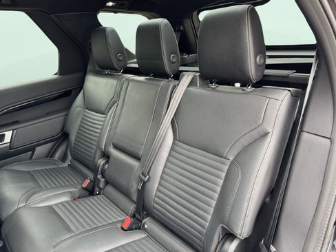 Used 2023 Land Rover Discovery S R-Dynamic image 24