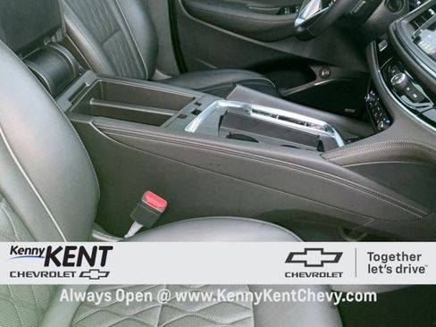 Certified 2023 Buick Enclave Avenir w/ Avenir Technology Package image 18