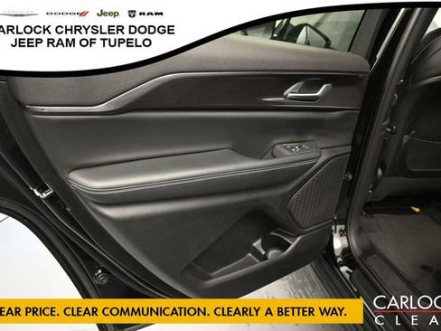 Used 2023 Jeep Grand Cherokee L Laredo RWD image 23