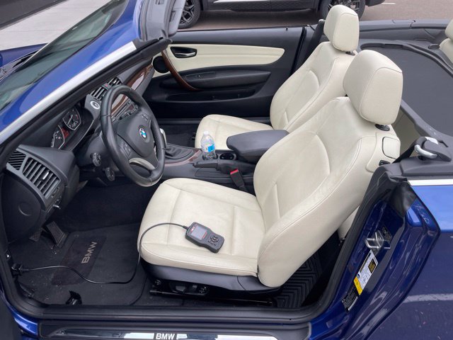 Used 2011 BMW 128i Convertible RWD image 7