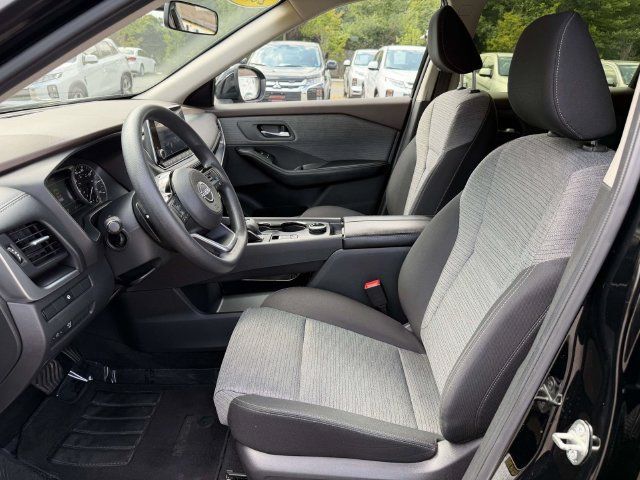 Used 2023 Nissan Rogue SV AWD/4WD image 16