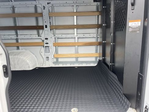 Used 2023 RAM ProMaster 2500 image 10