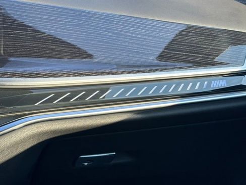 Used 2025 BMW X5 M60i w/ Executive Package image 4