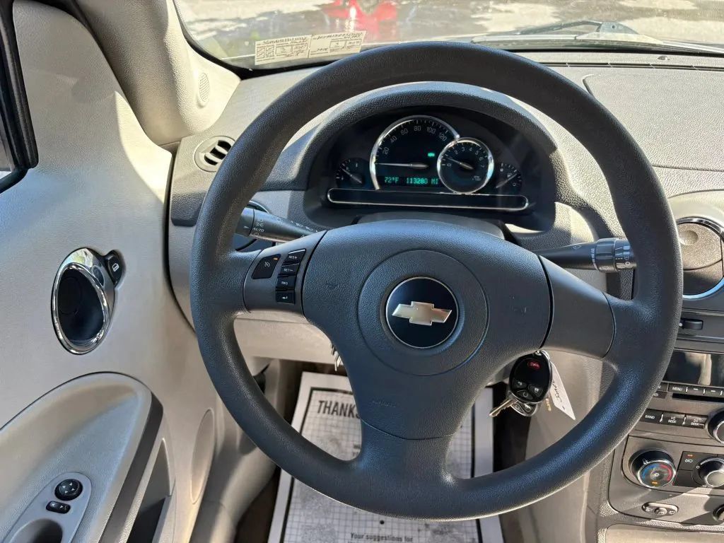 Used 2008 Chevrolet HHR LT FWD image 18