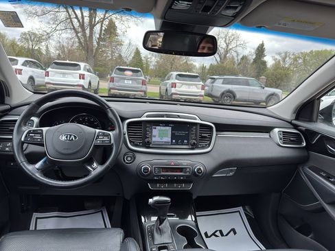 Used 2019 Kia Sorento SX AWD/4WD image 16