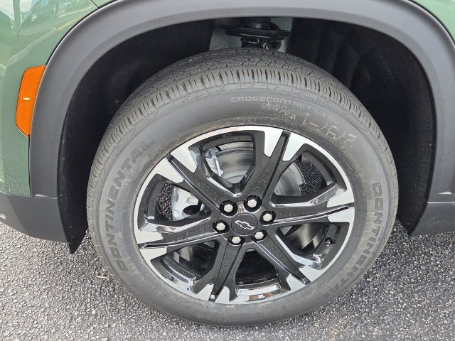 New 2027 Chevrolet Traverse LT w/ Sun and Wheel Package FWD image 5