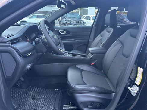 New 2026 Jeep Compass Latitude AWD/4WD image 11