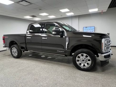 Used 2025 Ford F350 Lariat w/ Lariat Ultimate Package image 14
