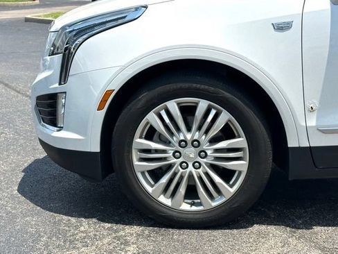 Used 2017 Cadillac XT5 Premium Luxury AWD/4WD image 9