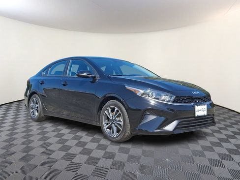 Certified 2023 Kia Forte LXS w/ LXS Technology Package FWD image 1